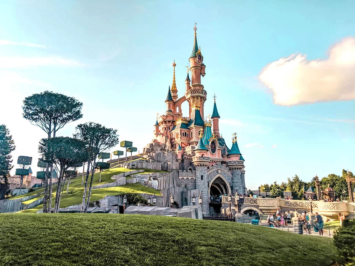 Après 34 ans d'existence Disneyland Paris enregistre des résultats financiers impressionnants mais peine encore à rentabiliser