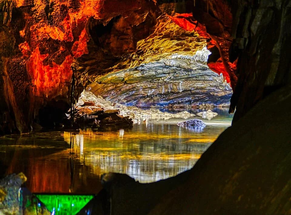 Canicule : ces grottes où il fait 12 °C en plein été