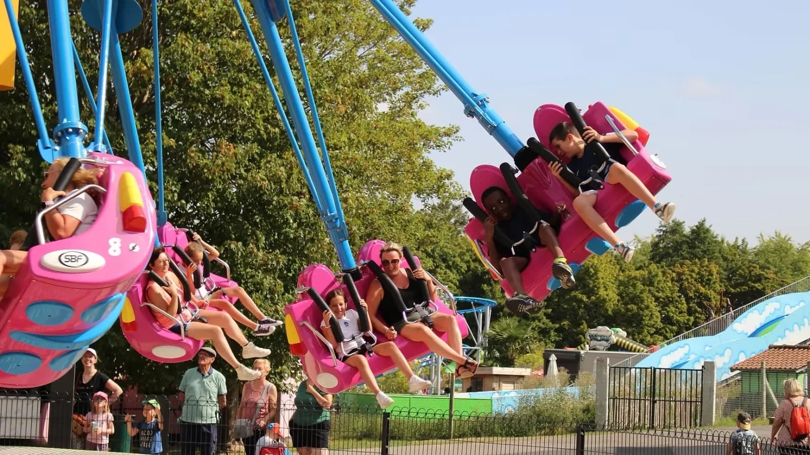 Ce nouveau parc d’attractions vient d’ouvrir dans le Nord avec 12 manèges pour toute la famille